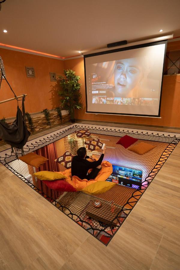 Capsule Marrakech I Chicha I Sauna I Balnéo I Console PS5 I Cinéma Trith-Saint-Leger Extérieur photo